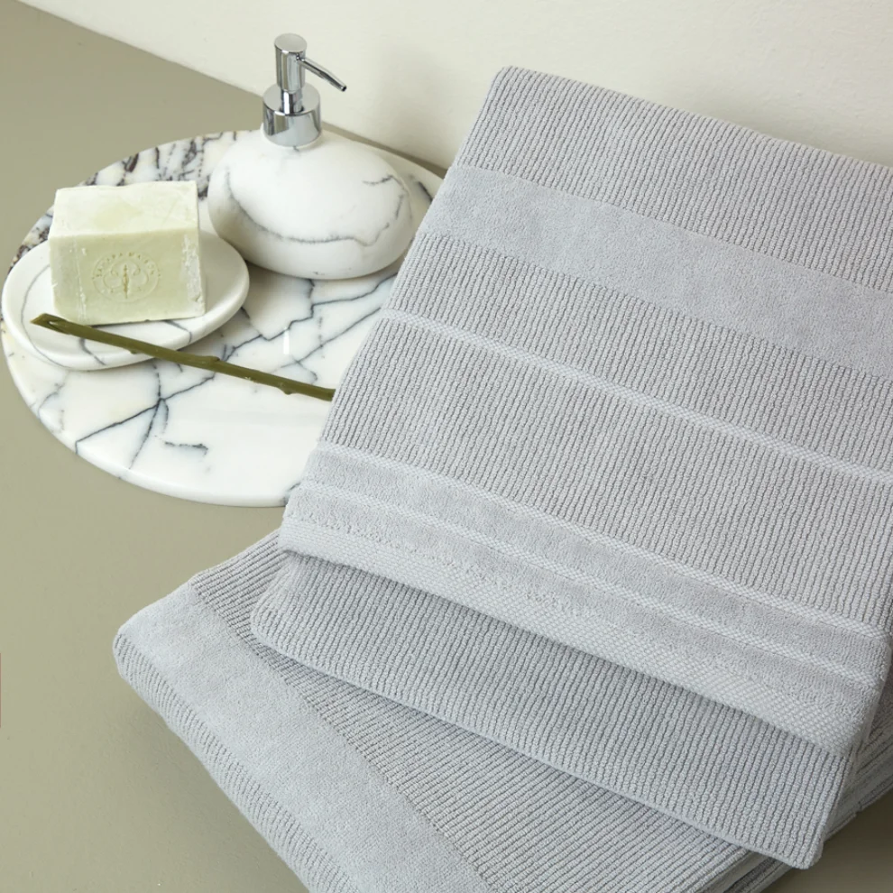 Sahara Maison - Ivy Hand Towel