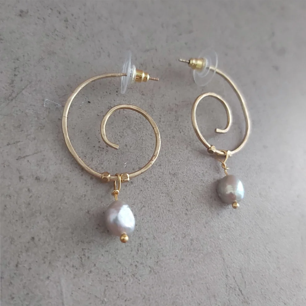 POJWoman by Pelin Özerson - Pearl Swing Earrings