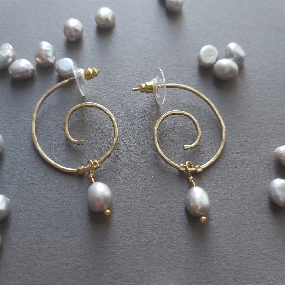 POJWoman by Pelin Özerson - Pearl Swing Earrings