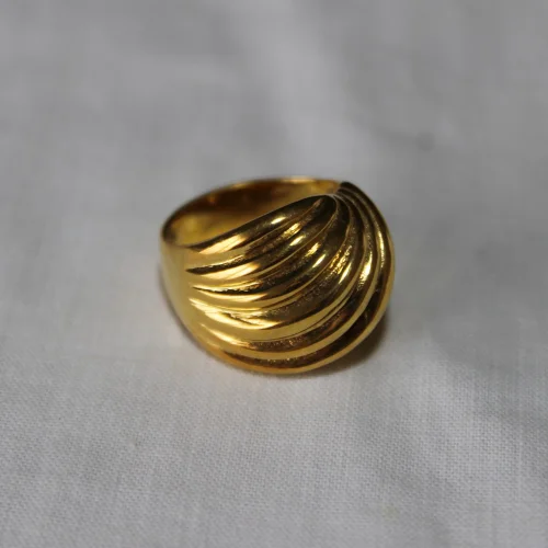 Voila Bijoux - Grandma Gold Ring