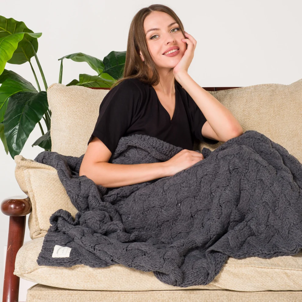 Miespiga - Serenita Hair Knitting Knitwear Blanket Throw