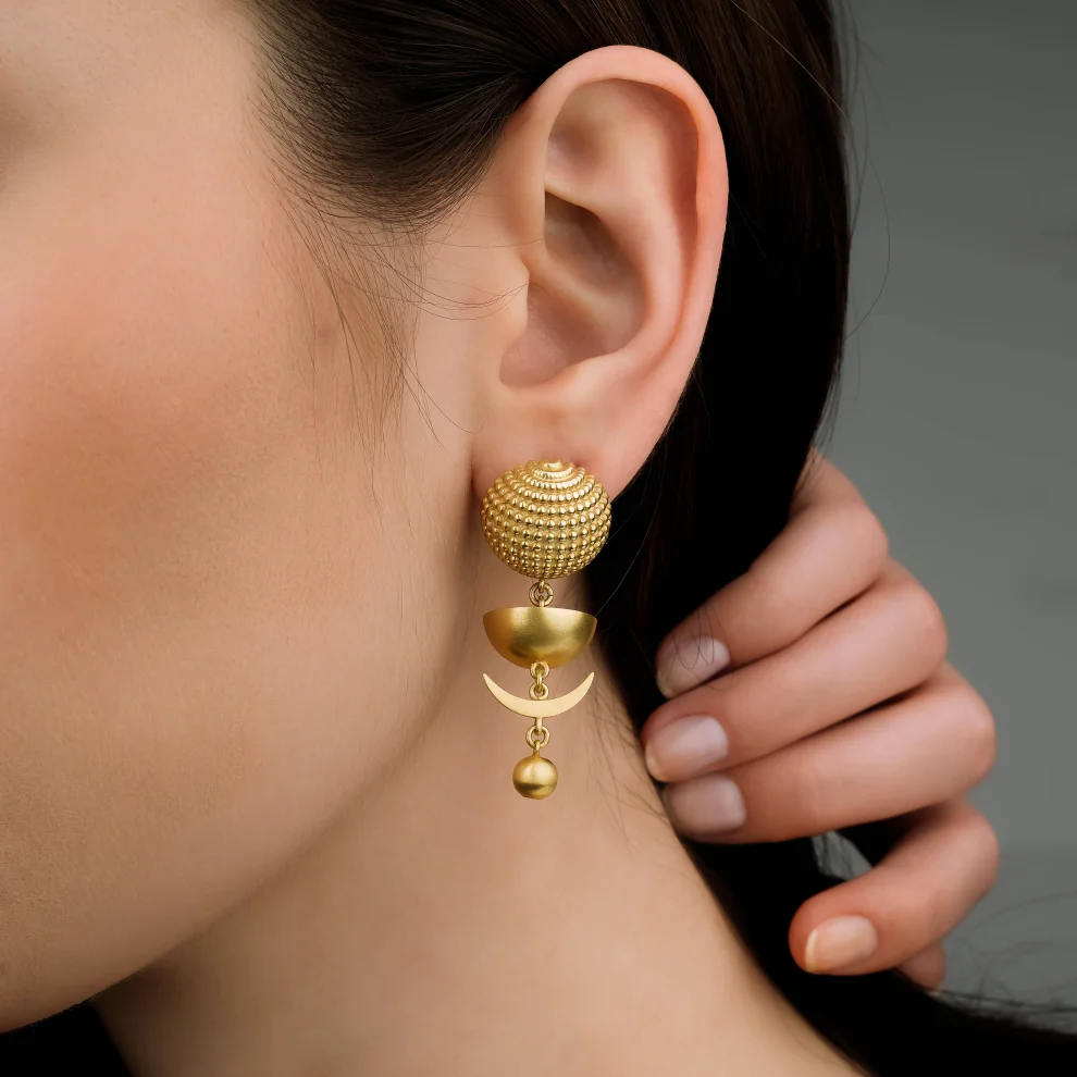 Nuir Studio - Moon Earring