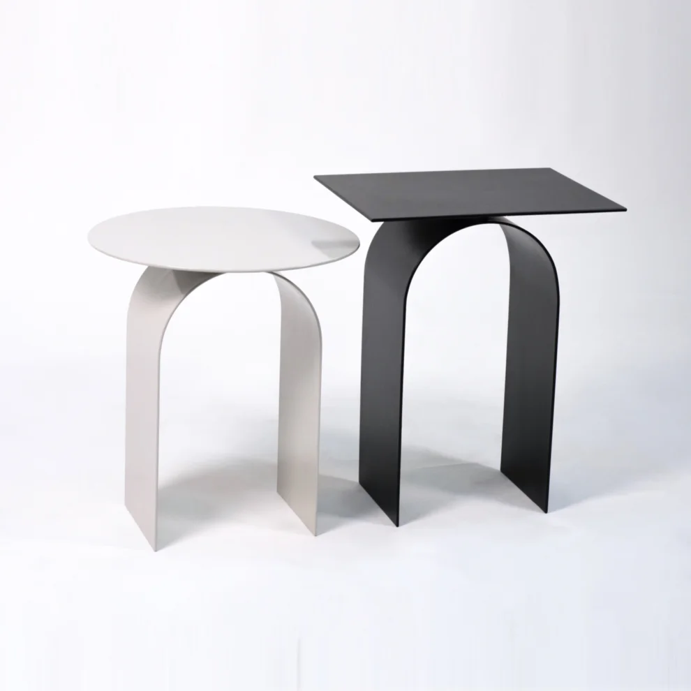 goods - Curve No: 01 Side Table