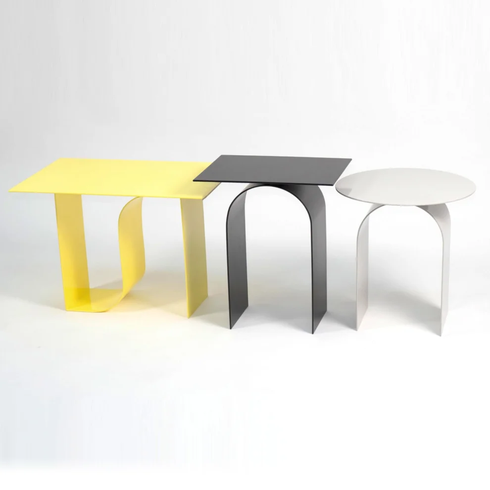 goods - Curve No: 01 Side Table