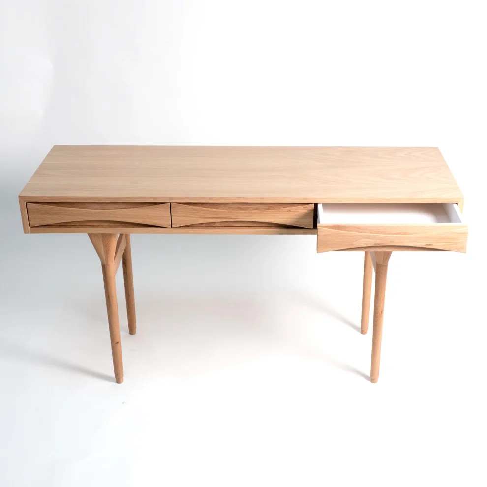 goods - Scandinavian Desk