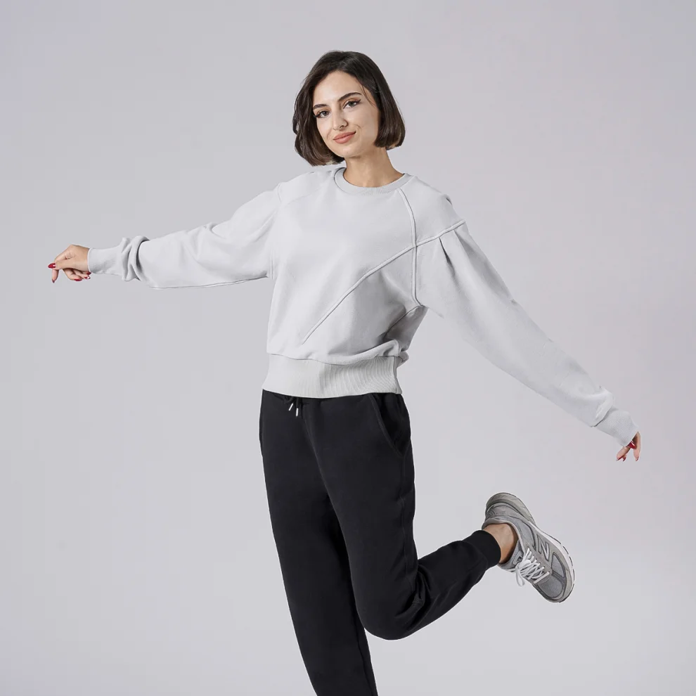 No Se Wear - Bat-wing Sleeve Sweatshirt