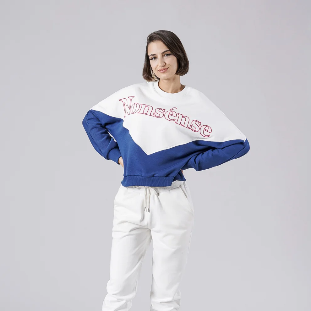 No Se Wear - Nonsense Embroidered Two-coloured Sweatshirt