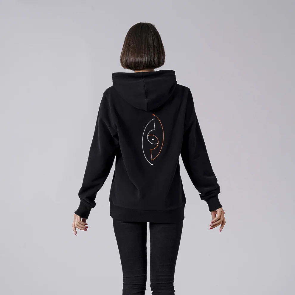 No Se Wear - Embroidered Back Hoodie
