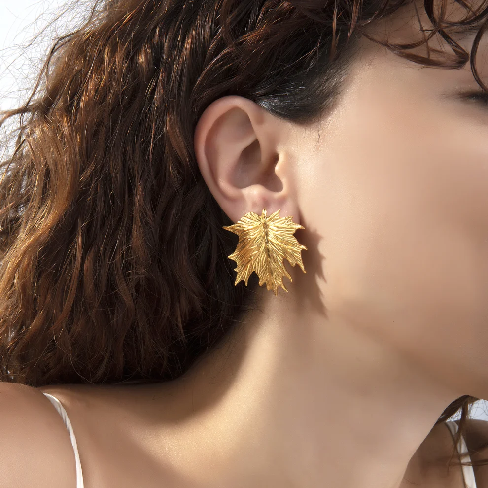Milou Jewelry - Maple Leaf Earrings