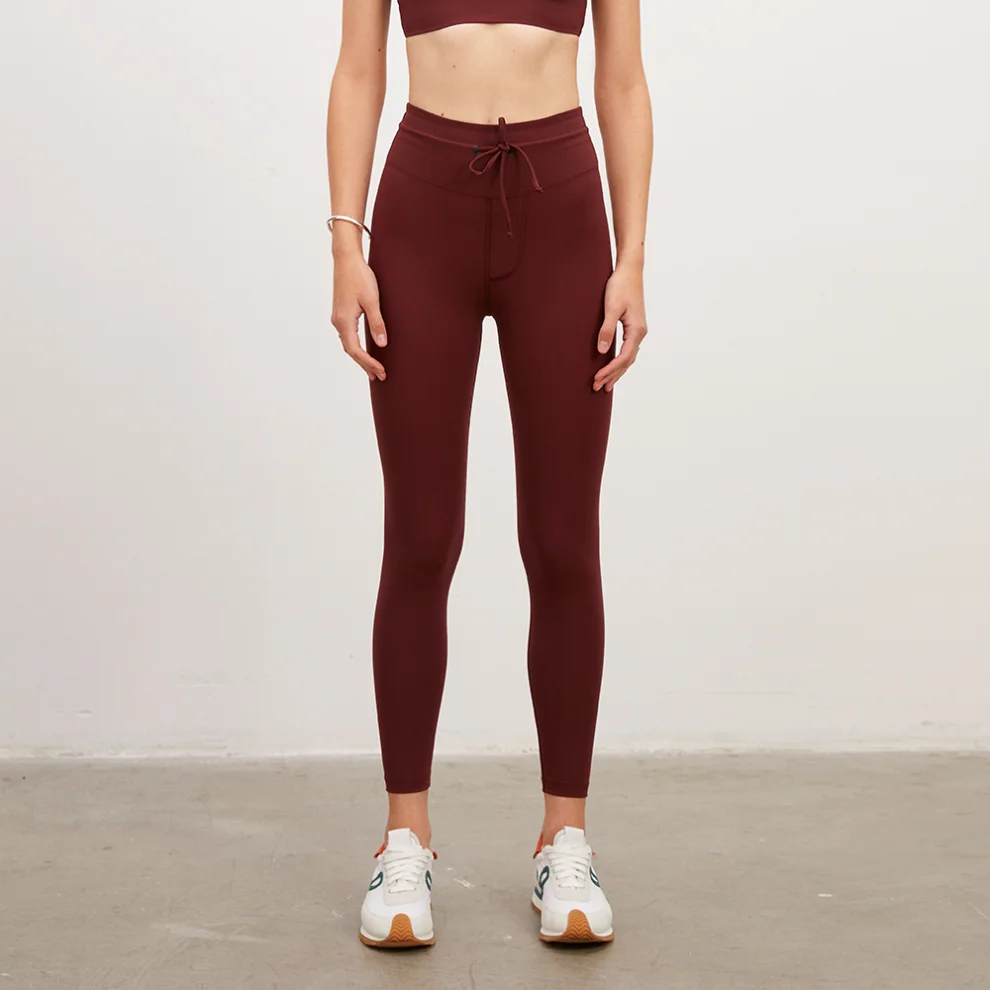 Cross Waist Burgundy Shaper Matt Leggings – Anais Margaux