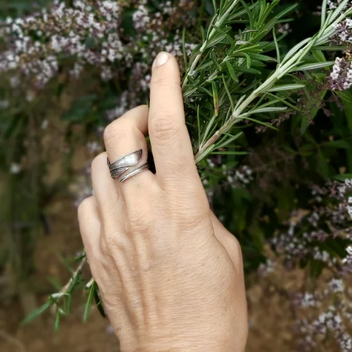 POJWoman by Pelin Özerson - Silver Shark Ring