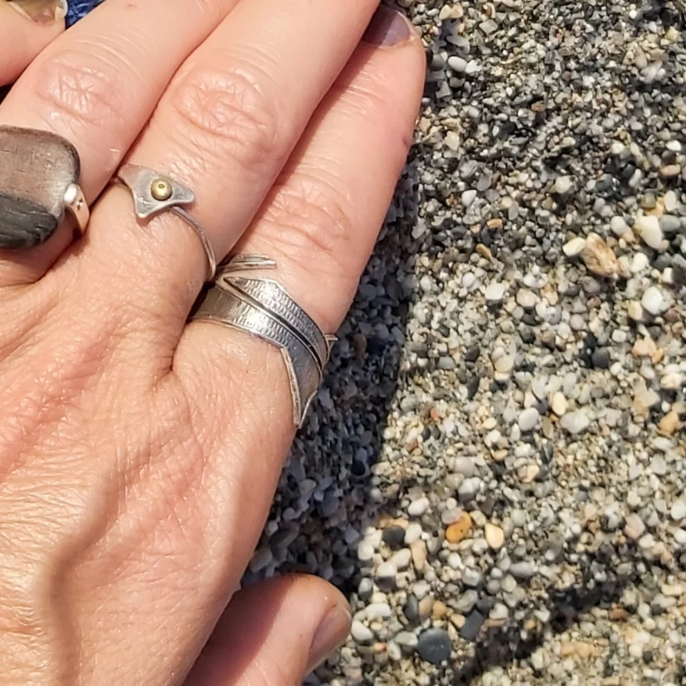 POJWoman by Pelin Özerson - Silver Shark Ring