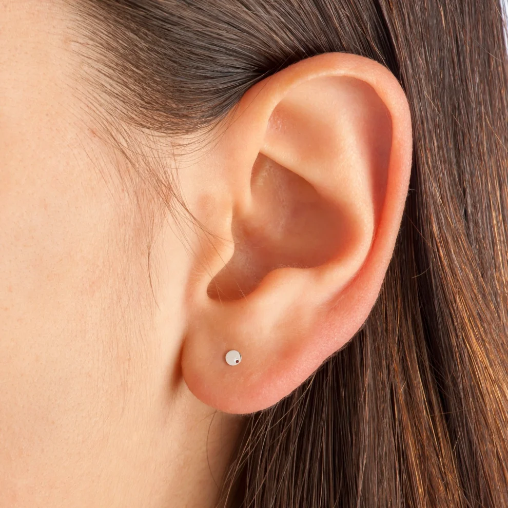 EKRIA - Unus Round Earring