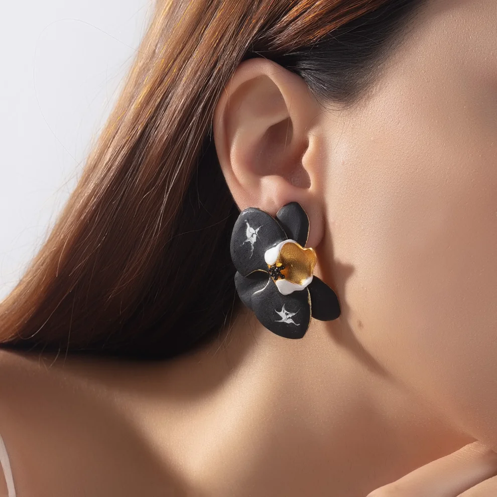 Milou Jewelry - Orchid Flower Earrings