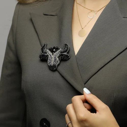 Unica Brooche - Bull Brooch