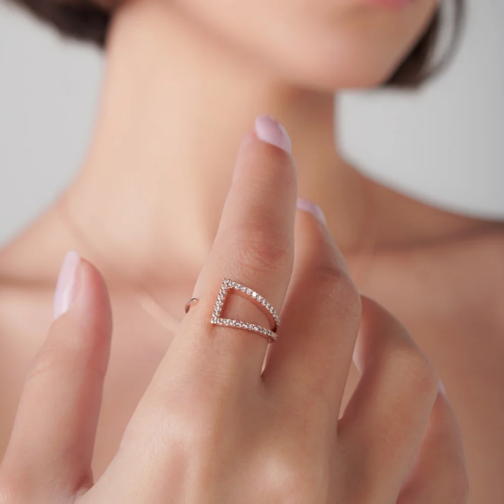 NAYRA - Asymmetric Ring