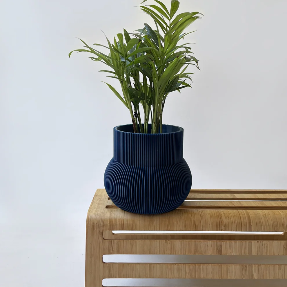 Cella Store - Maple Bioplastic Flowerpot