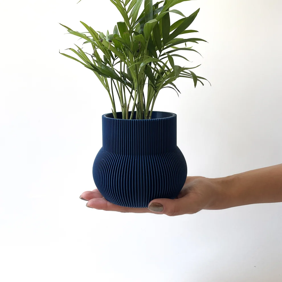 Cella Store - Maple Bioplastic Flowerpot