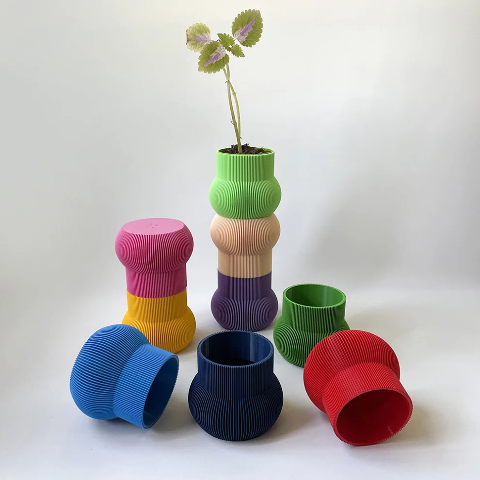 Cella Store - Maple Bioplastic Flowerpot