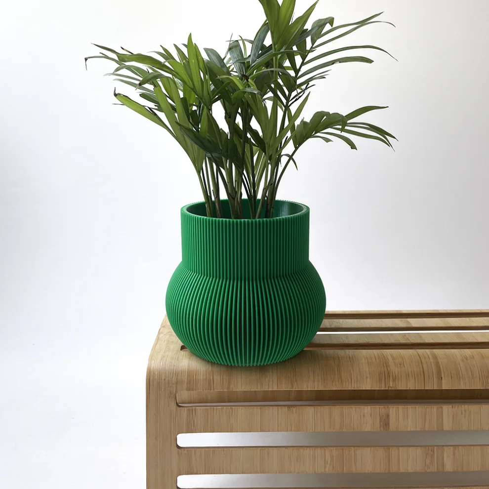 Cella Store - Maple Bioplastic Flowerpot