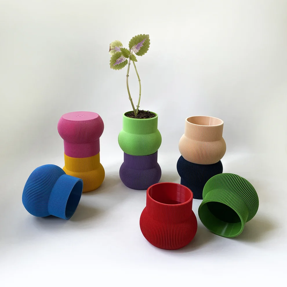 Cella Store - Maple Bioplastic Flowerpot