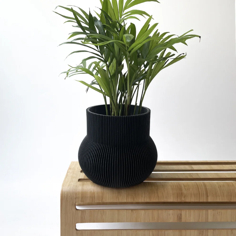 Cella Store - Maple Bioplastic Flowerpot