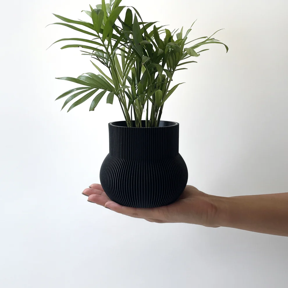 Cella Store - Maple Bioplastic Flowerpot