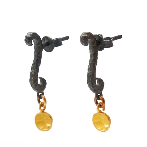Elif Doğan Jewelry - Mini S Stamp Earring