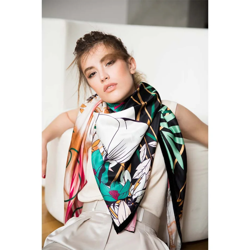 İodes - Lumi Silk Scarf