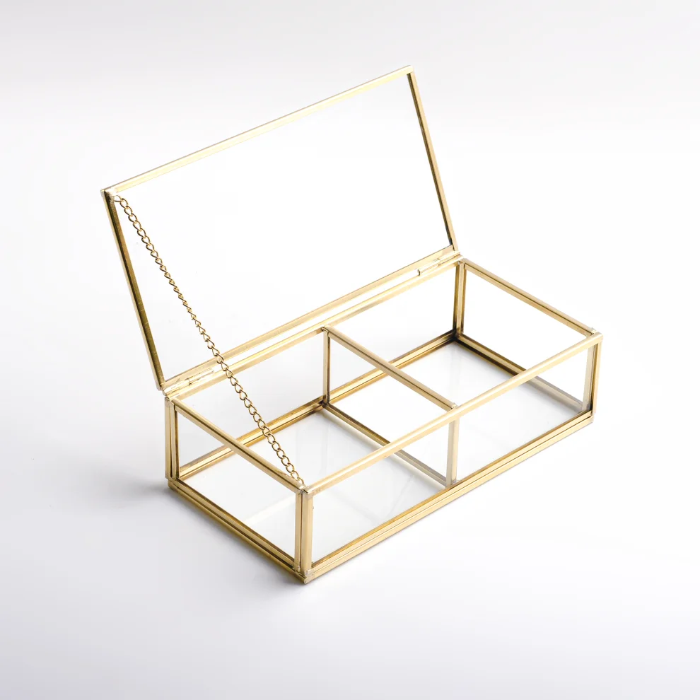 El Crea Designs - Divided Glass Lid Box