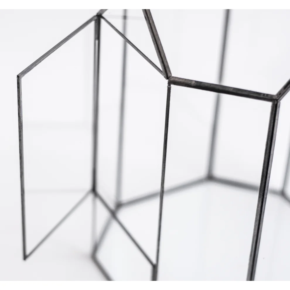 El Crea Designs - Mirach Covered Geometric Terrarium Glass Dome