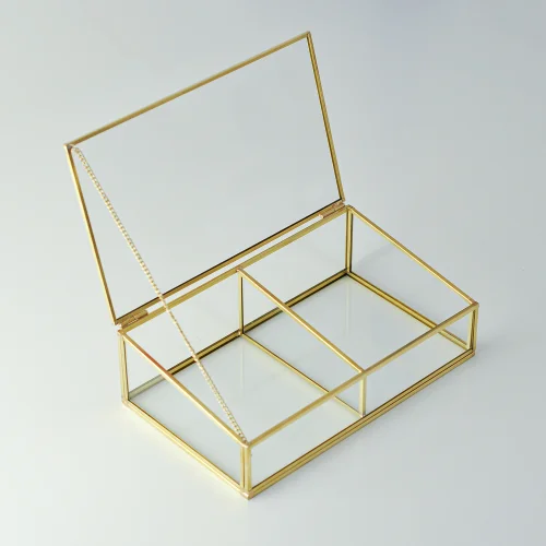 El Crea Designs - 2 Divided Glass Lid Box