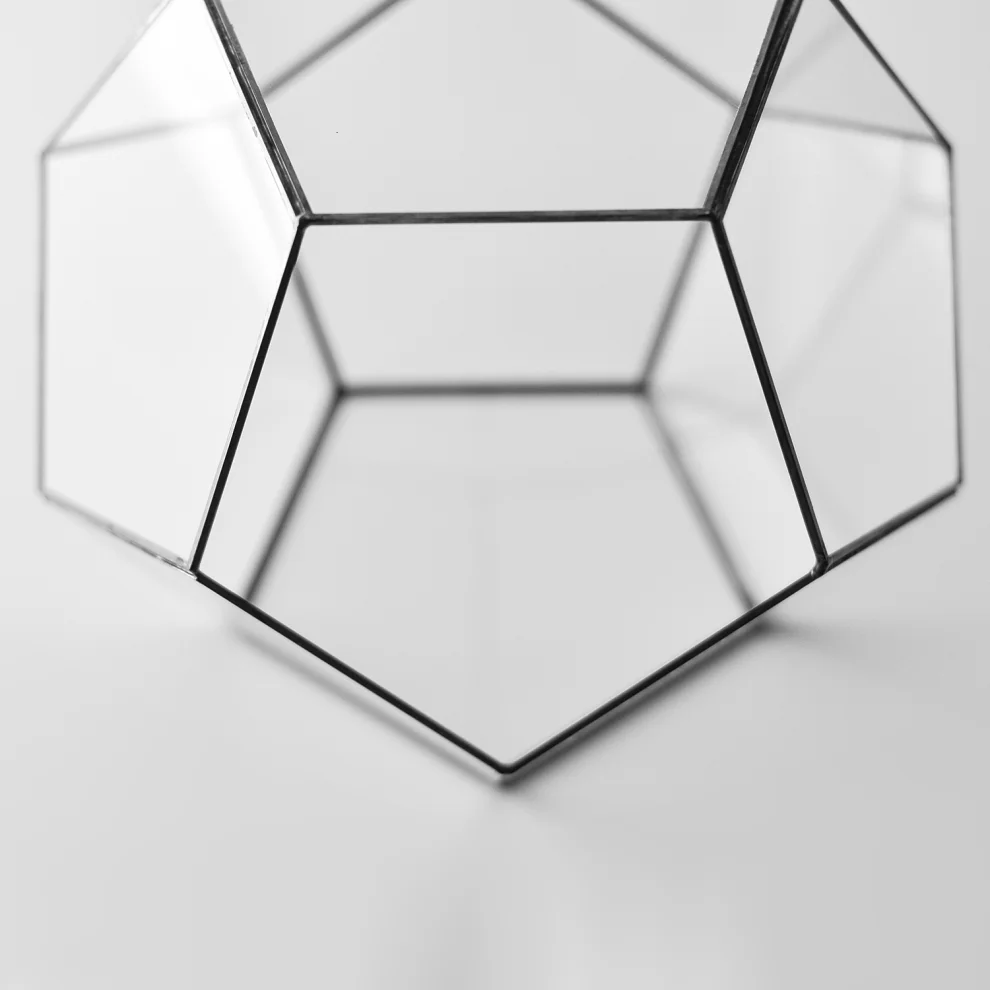 El Crea Designs - Quint Geometric Terrarium Glass Dome