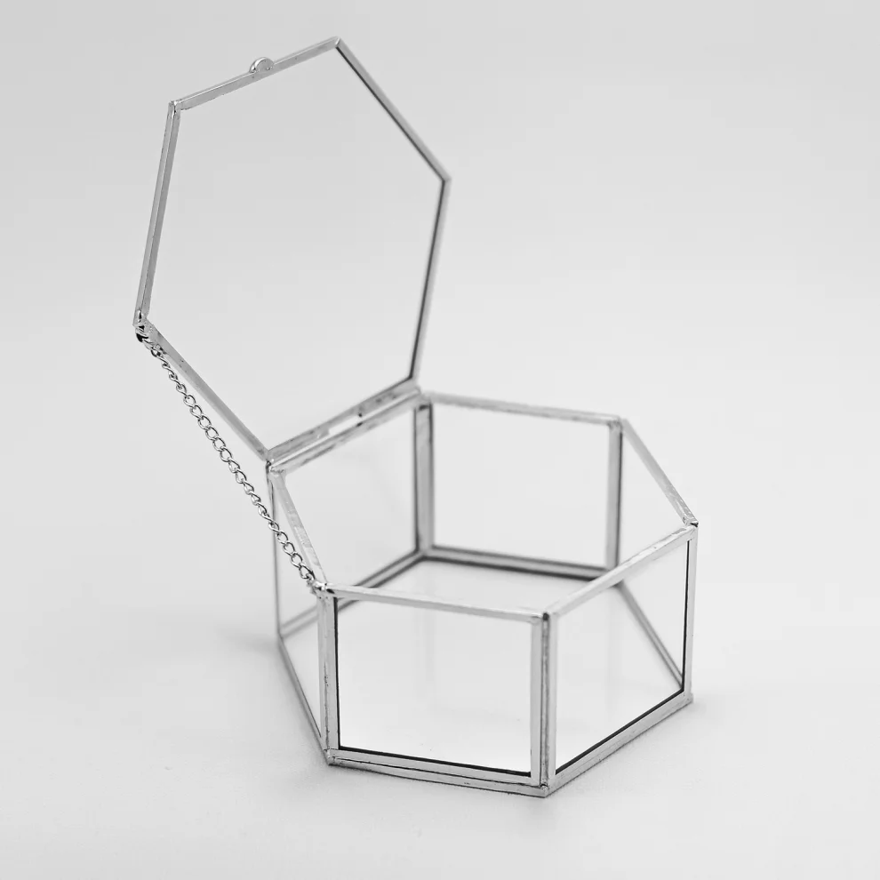 El Crea Designs - Geometric Glass Ring Box