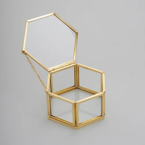 El Crea Designs - Geometric Glass Ring Box