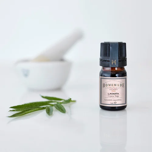 Homemade Aromaterapi - Lavender Essential Oil