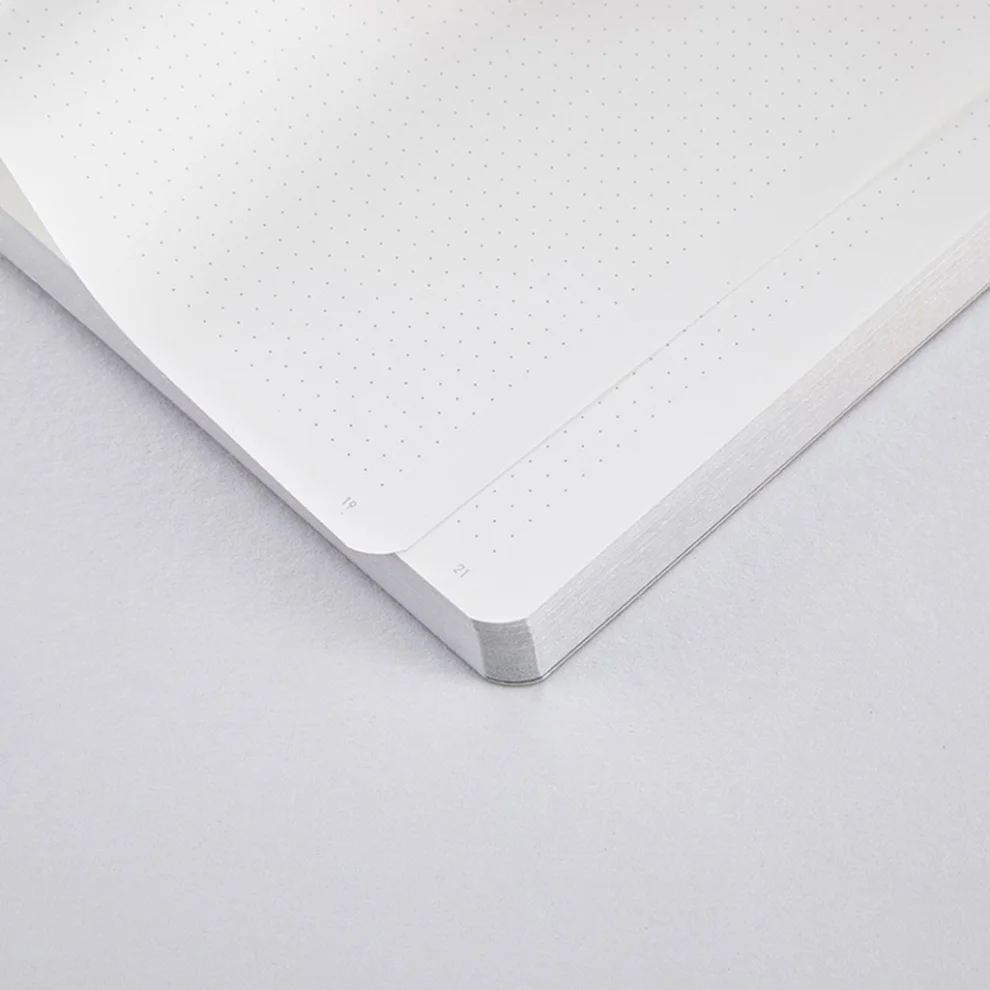 Nuuna - Voyager L - Dot Notebook