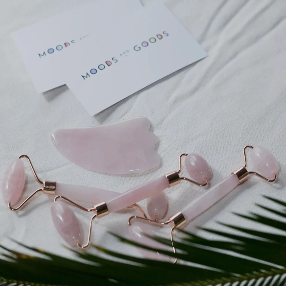 Moods And Goods - Pink Quartz Face Roller