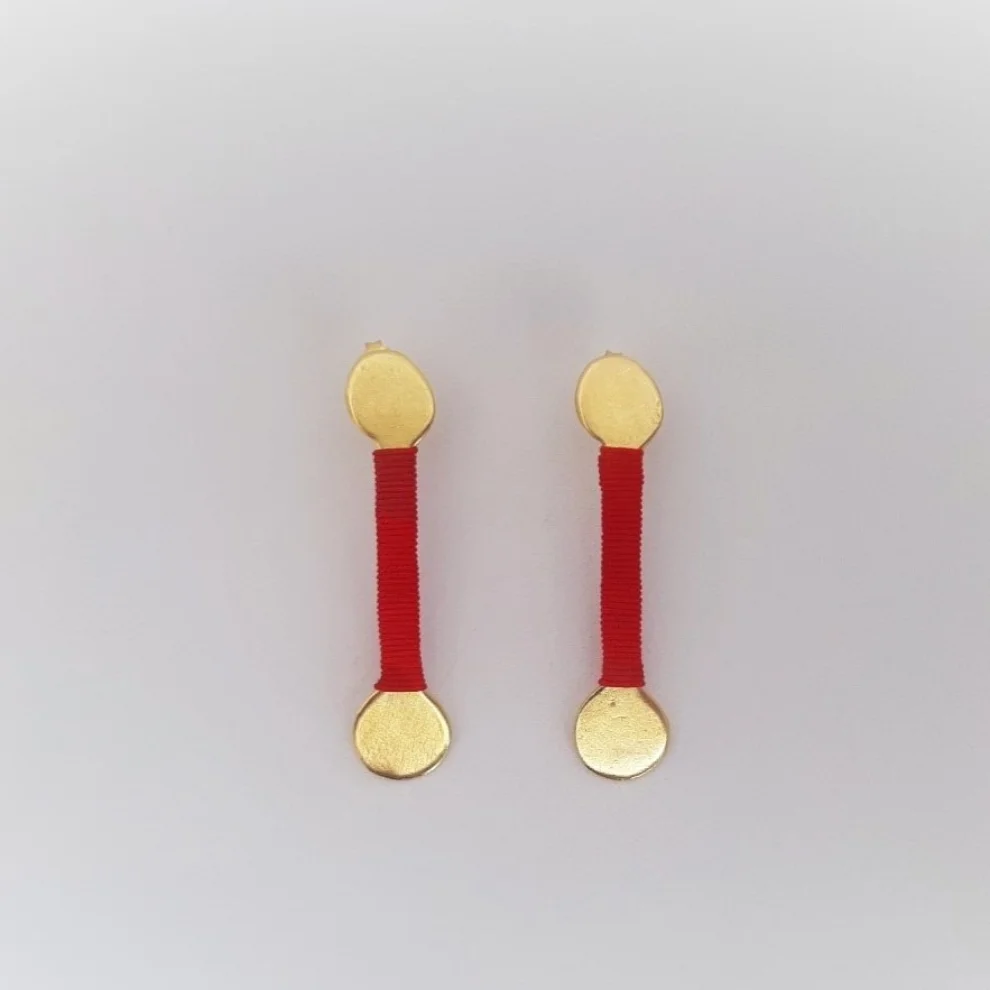 who.is.perfect - Akai Ito Earring