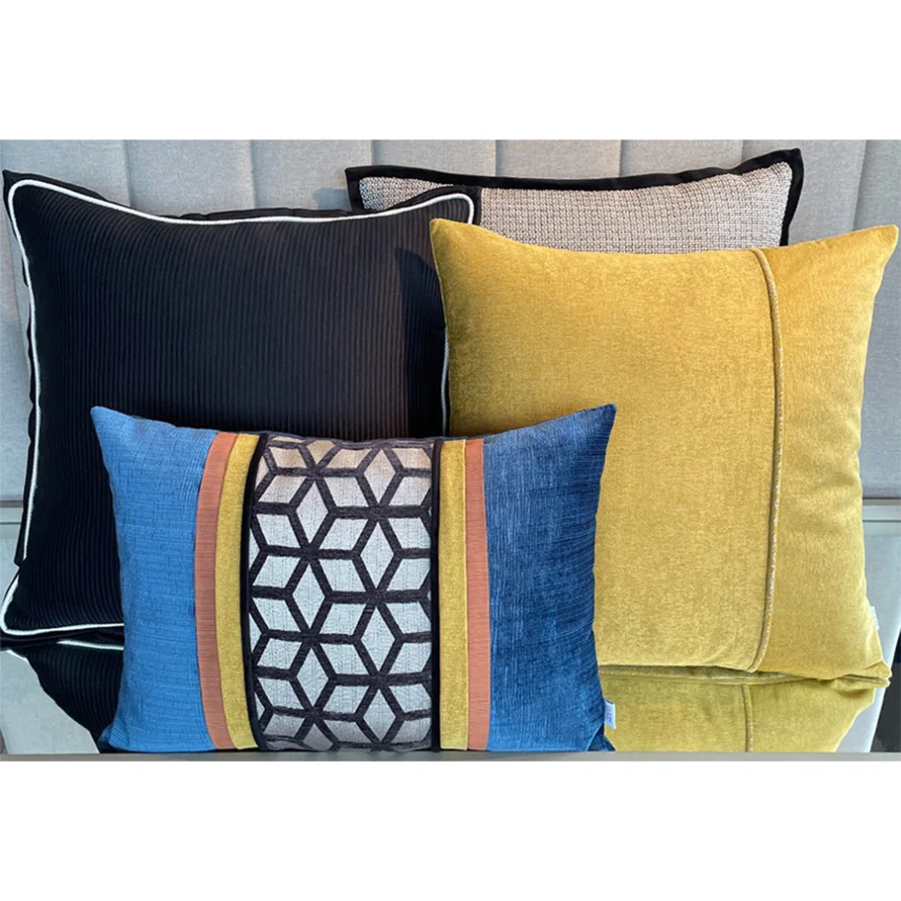 Boom Bastık - Textured Decorative Pillow