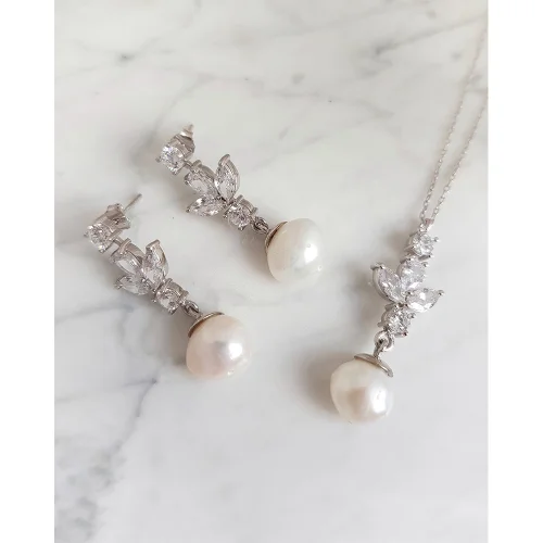 Wish-NU Design&Jewellery - Diamond Bird Pearl Earrings