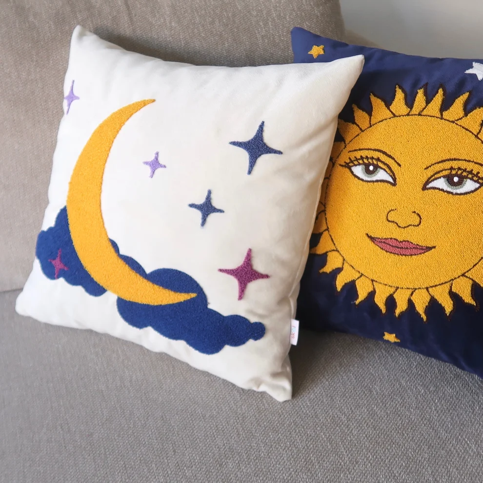 Skal Living - Crescent Moon Pillow