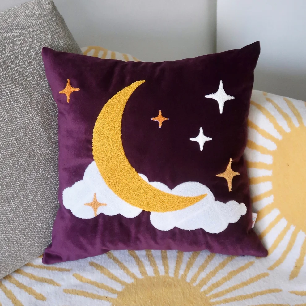Skal Living - Crescent Moon Pillow