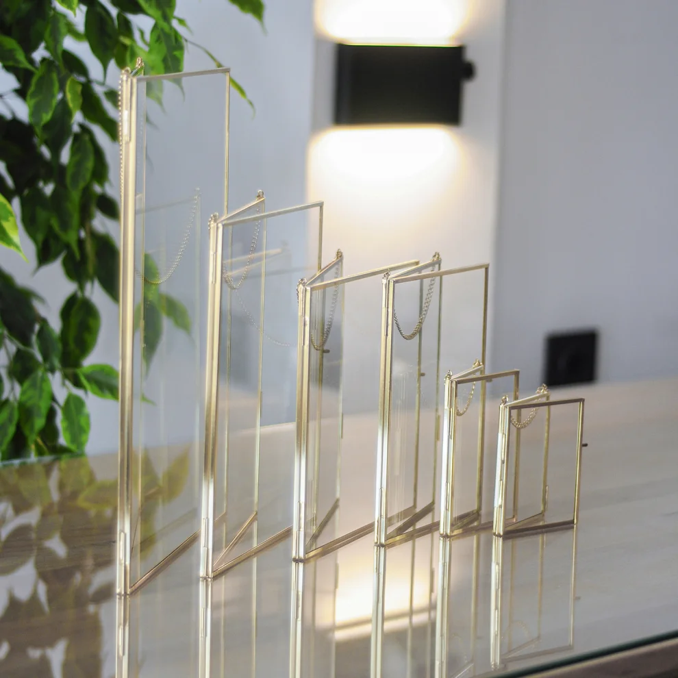 El Crea Designs - Raw Brass Wall Hanging Glass Photo Frame Set 6 Pieces