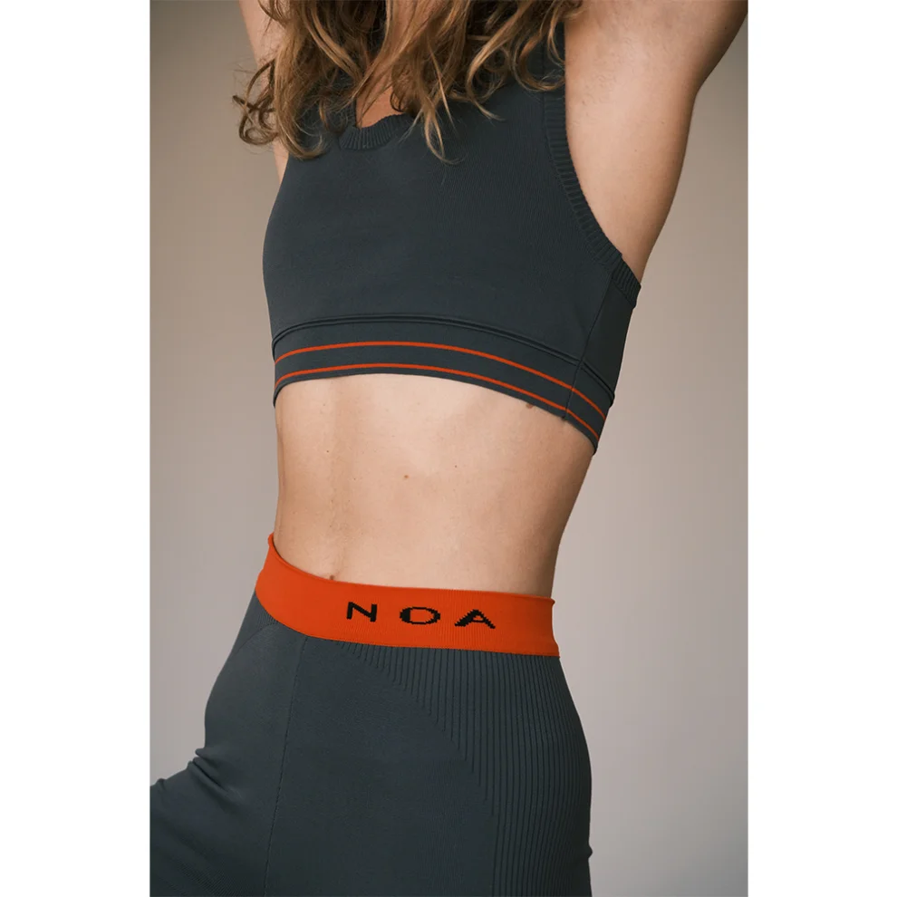 Noa Knitz - Comfort Crop Top