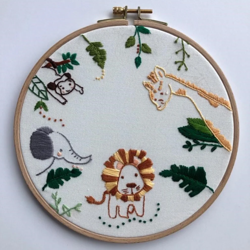 DEAR HOME - Baby's Room Embroidery Hoop Art