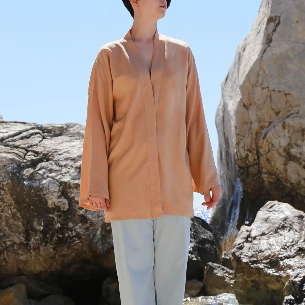 Eight Date - Submarine Sand Kimono