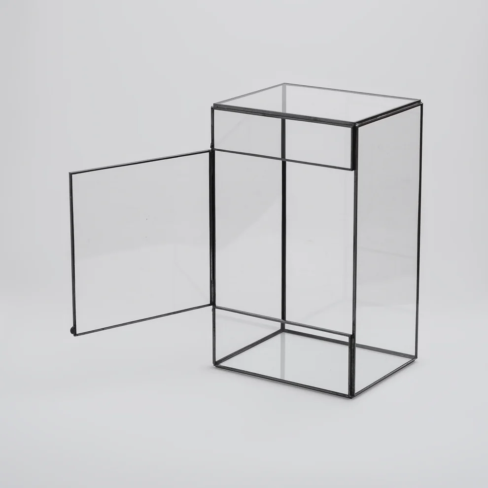 El Crea Designs - Geometric Glass Covered Terrarium Fanus