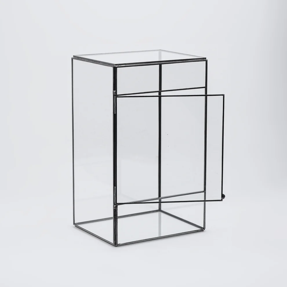 El Crea Designs - Geometric Glass Covered Terrarium Fanus
