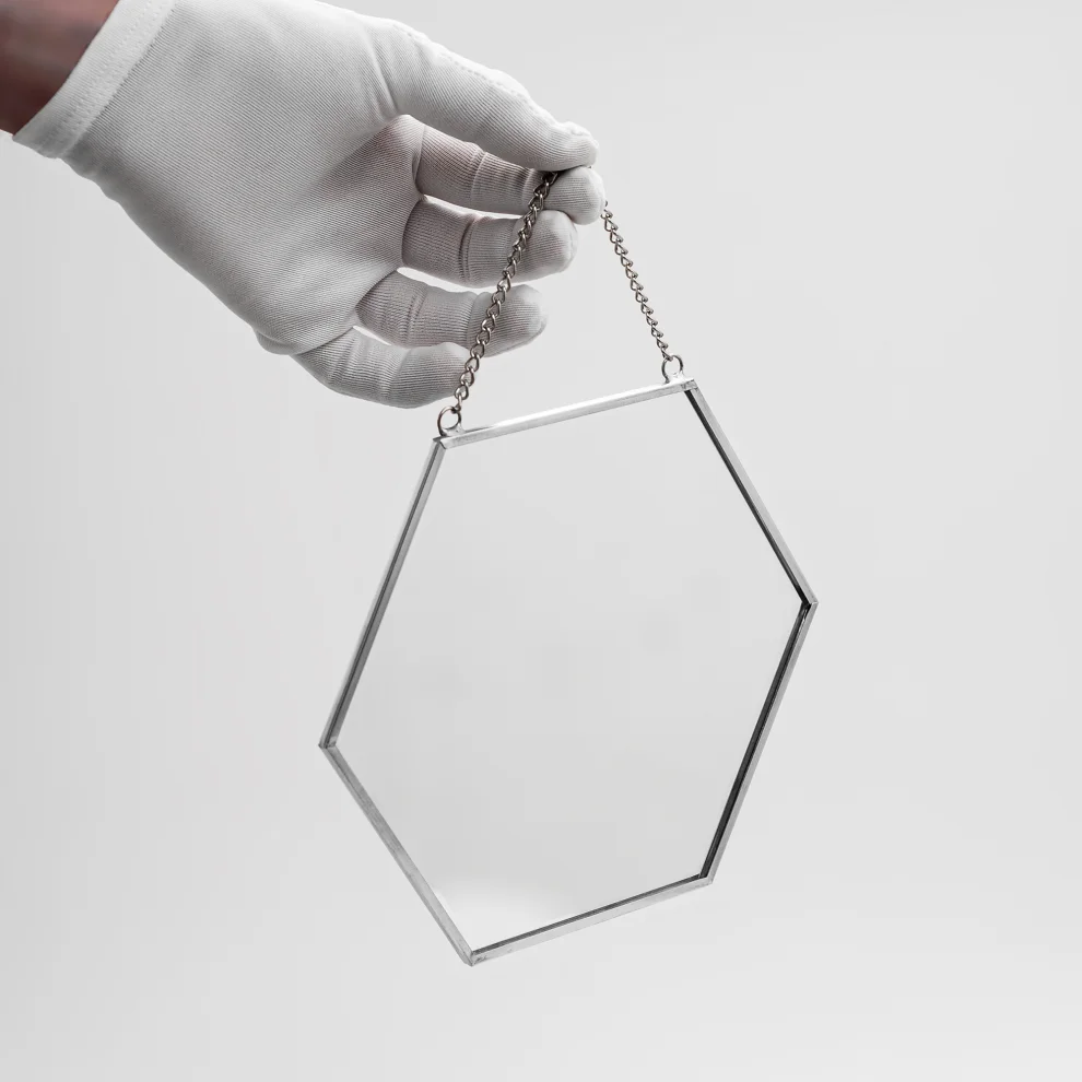 El Crea Designs - Ayn Hexagonal Wall Hanger Silver Mirror